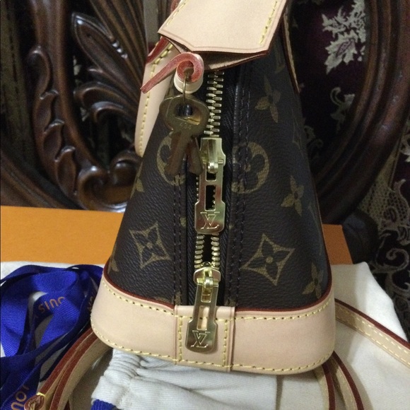 Louis Louis Alma BB monogram SOLD SOLD 🍀🍀🎊🎊🎊 - Picture 5 of 11